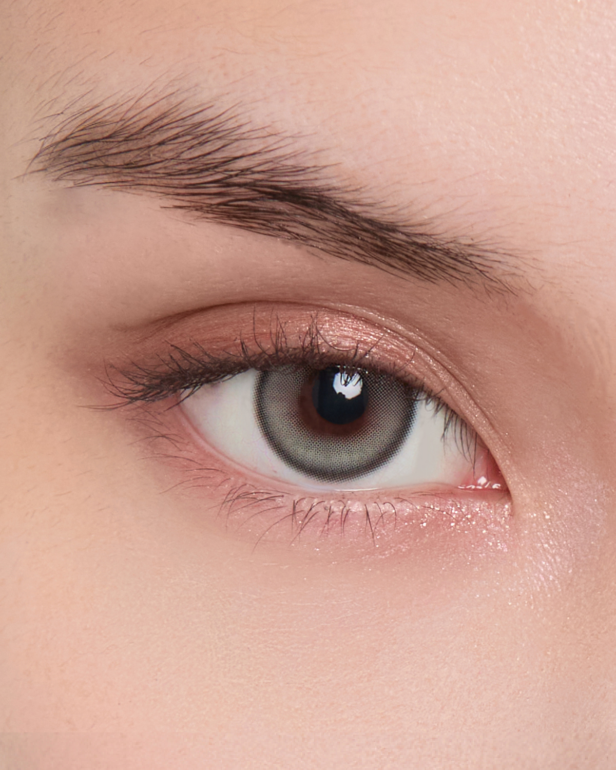 EEYS Lens Satin Velvet soft brown lens