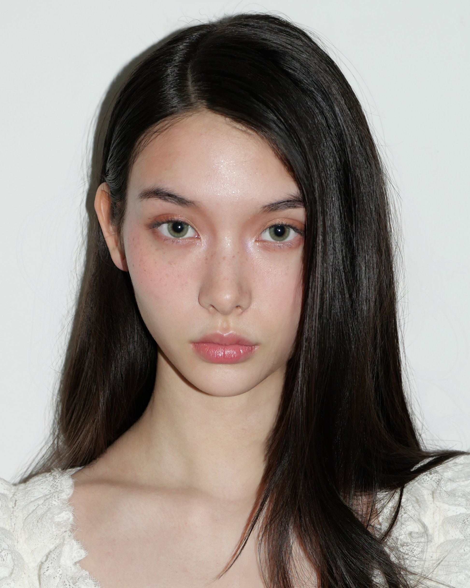 Model wearing EEYS Tease Green lenses