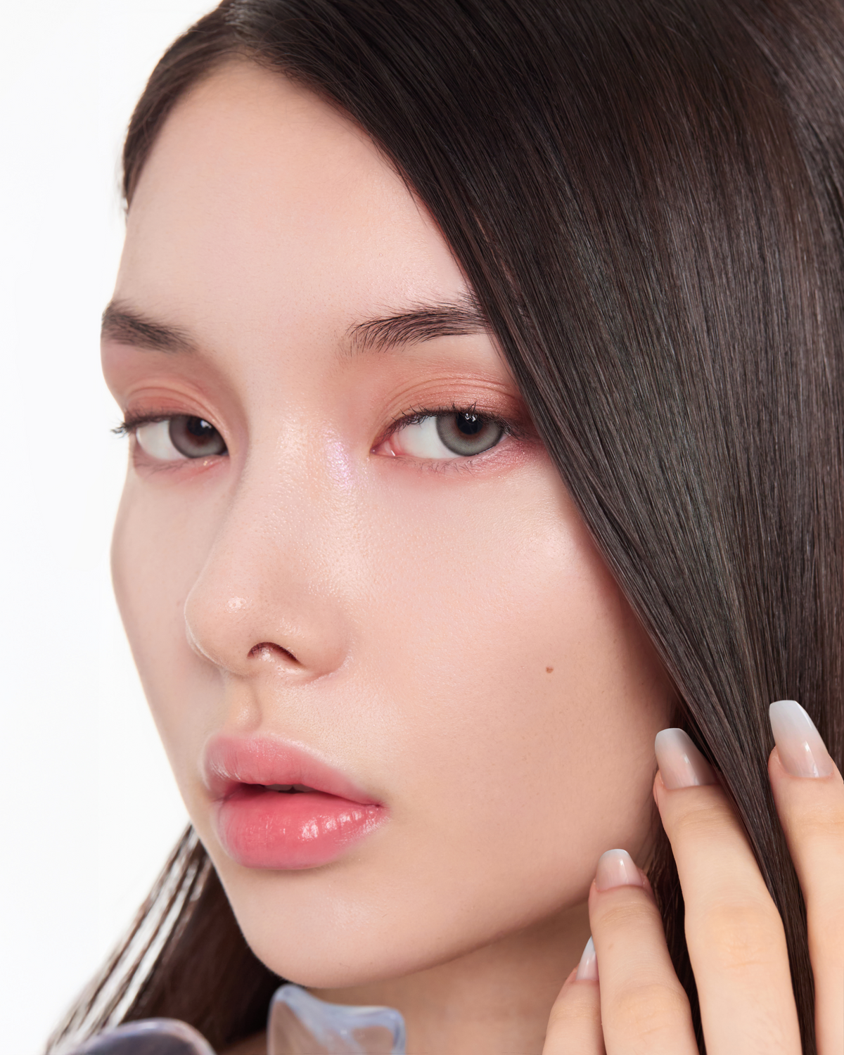 EEYS Lens Satin Velvet soft brown lens